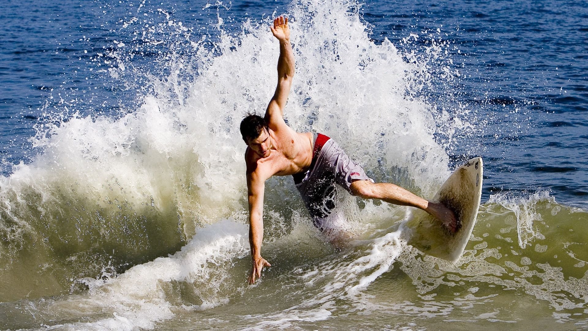 九游平台官网-运动员战术板：模拟比赛策略分析，模拟比赛的作用